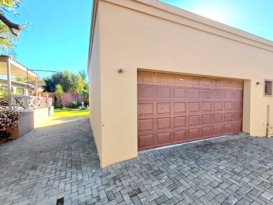 8 Bedroom Property for Sale in Noordhoek Free State